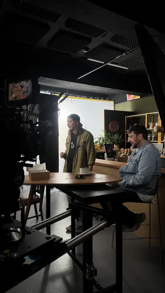 Behind the scenes of the Flowgate shoot at Comuna Studios, photo 1
