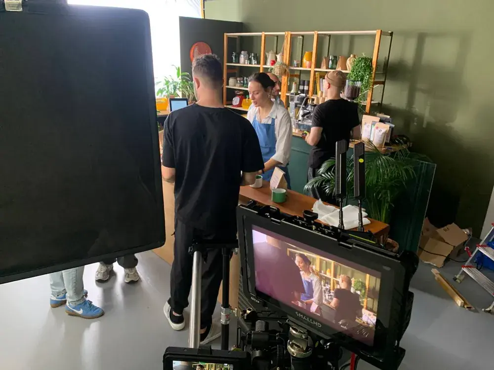 Behind the scenes of the Flowgate shoot at Comuna Studios, photo 3