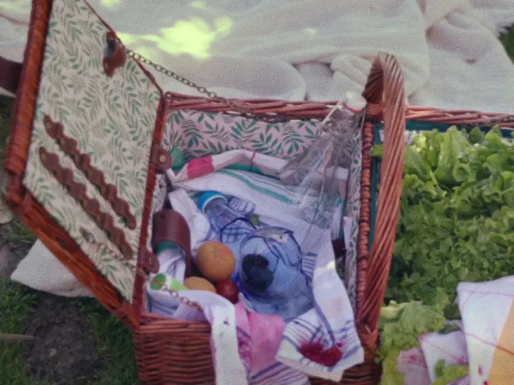 Still 4 from the Fragile commercial